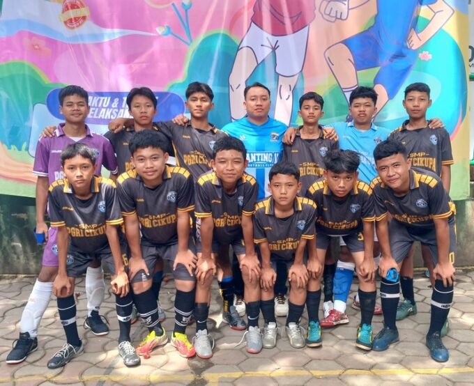 Tim Futsal SMP PGRI Cikupa Tembus Semifinal Turnamen Futsal Bogor