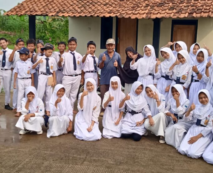 Kebun Sekolah SMP PGRI Cikupa Bogor: Pilar Edukasi dan Kemandirian Pangan Menuju Ecovillage Mandiri